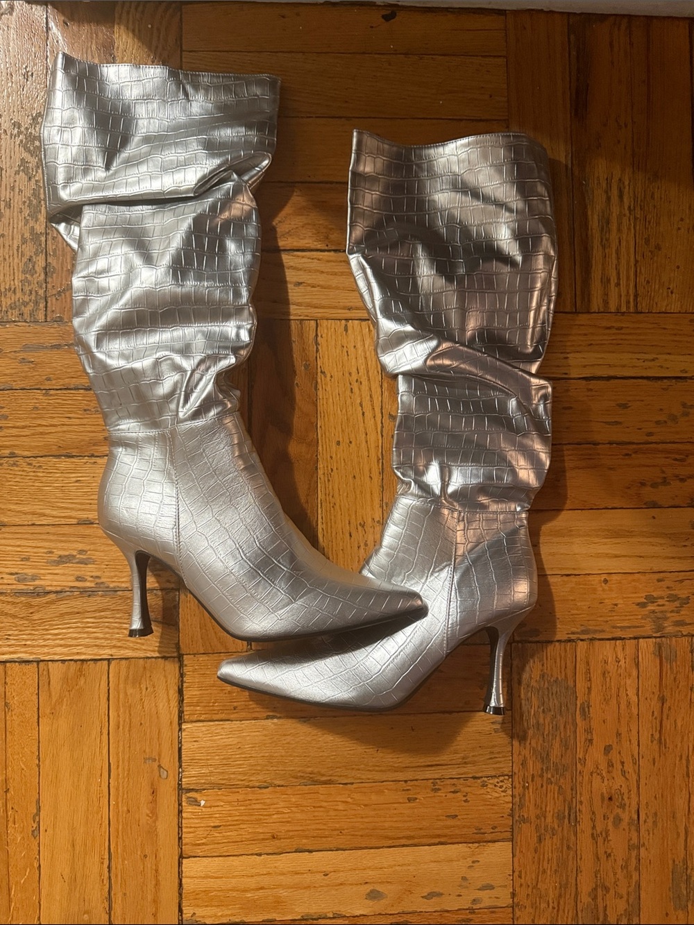 SHEIN Silver Croc-Embossed Pointed-Toe Knee Boots